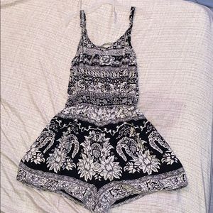 ANGIE black and white romper